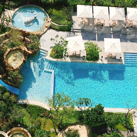 Mu Jiaoxi Hotel Екстериор снимка The swimming pool at the hotel